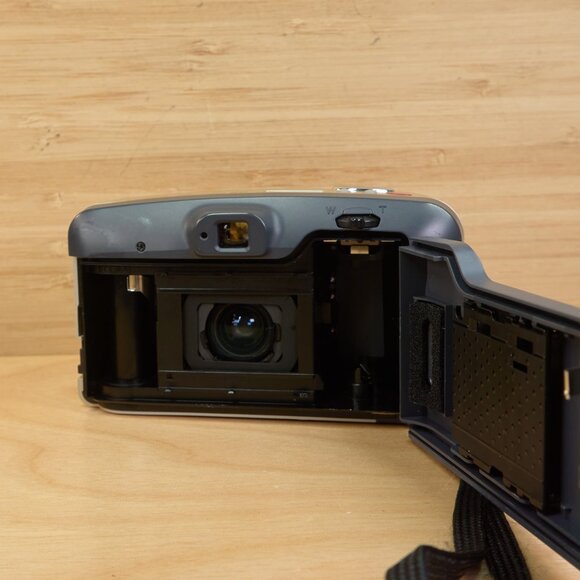 Vintage Yashica Zoomate 80 35 mm Point‑and‑Shoot Film Camera / Tested & Working - Picture 8 of 8